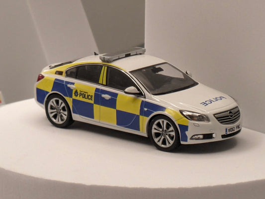 🇬🇧 Schuco 1/43 Opel Insignia Police of South Yorkshire Code 3 Model