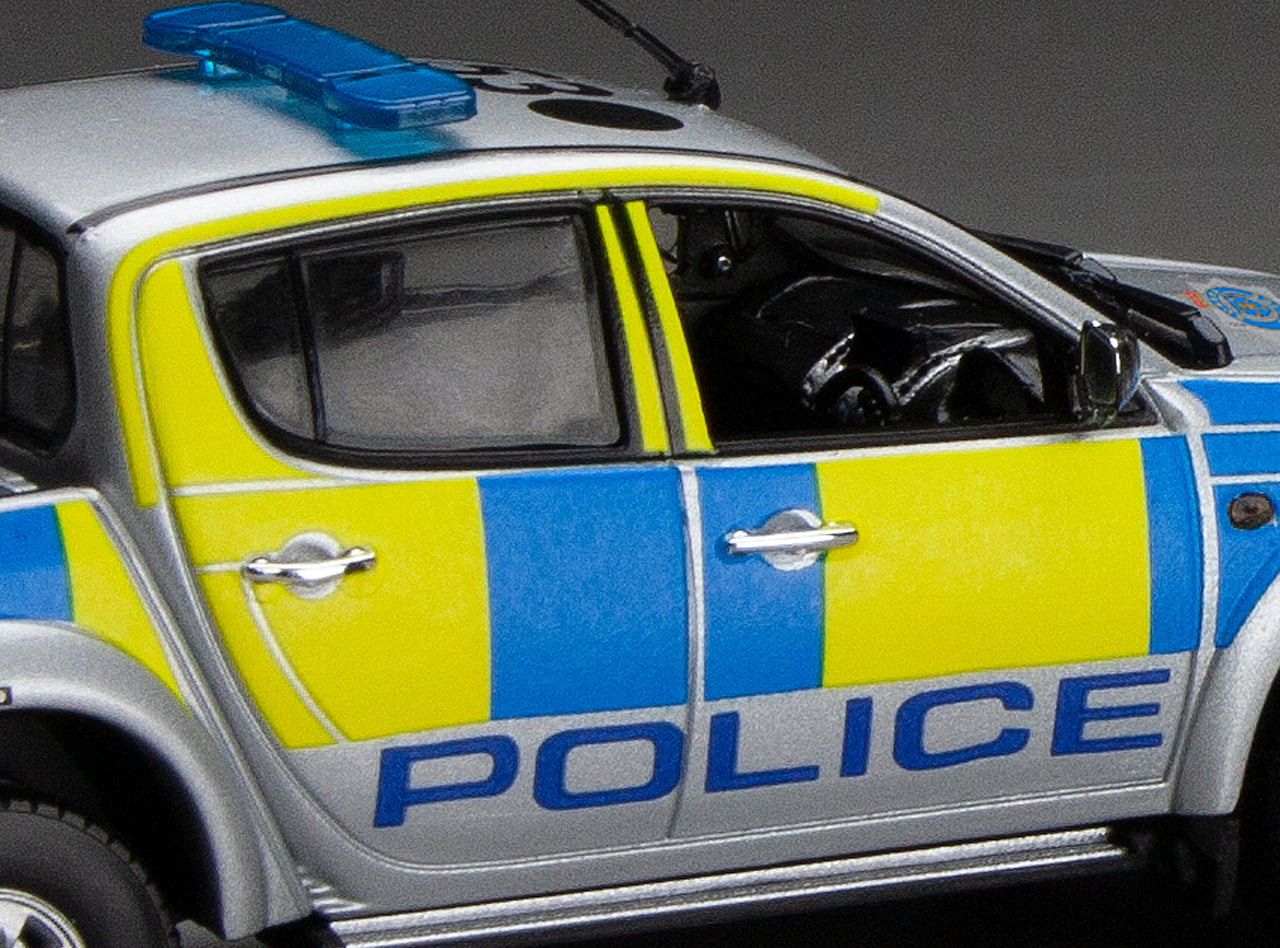 🇬🇧 Vitesse 1/43 Mitsubishi L200 Police of Gloucestershire Model