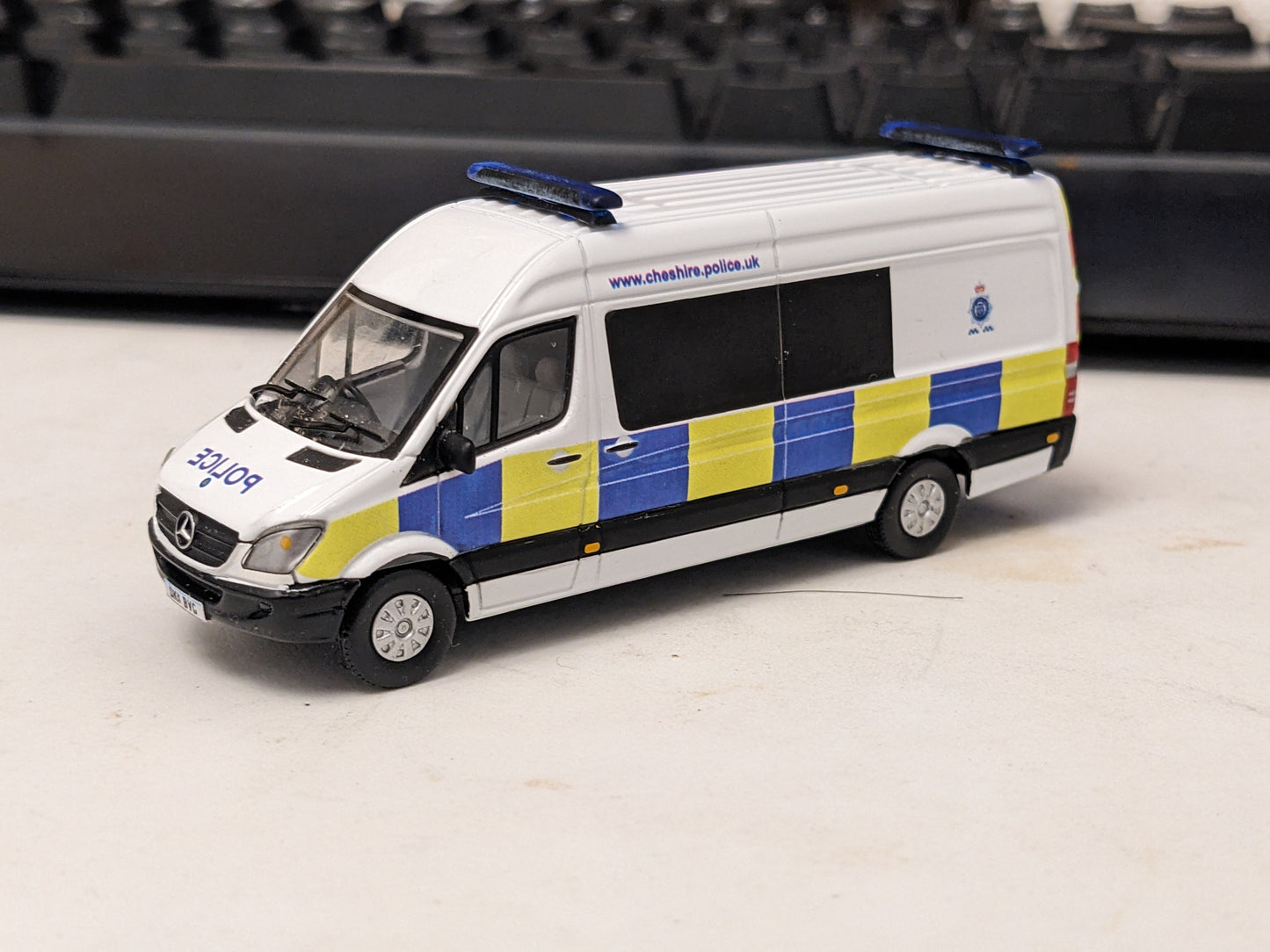 ﻿🇬🇧 CMNL 1/76 Mercedes-Benz Sprinter Police of Cheshire Code 3 Model