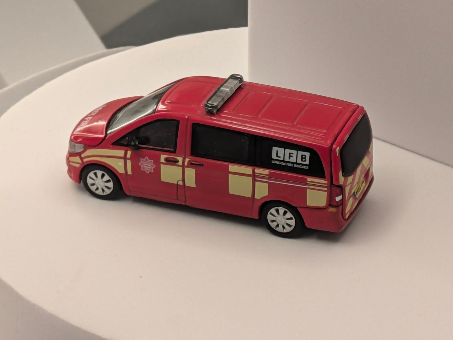 🇬🇧 ERA CAR 1/64 Mercedes-Benz Vito London Fire Brigade Model