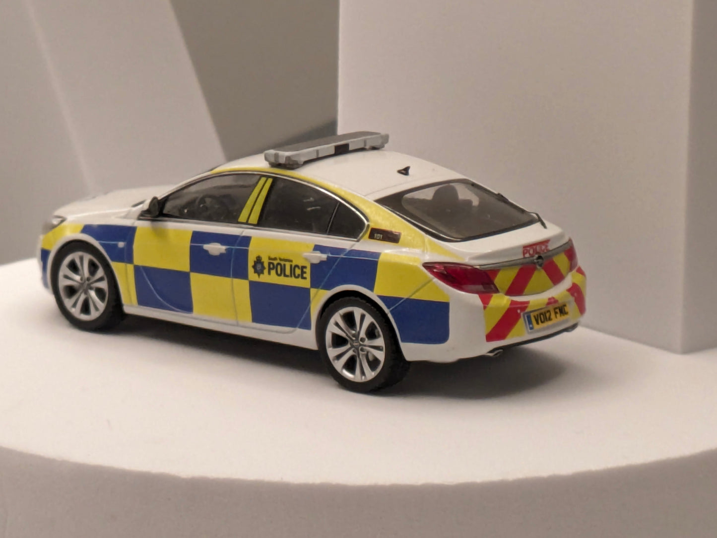 🇬🇧 Schuco 1/43 Opel Insignia Police of South Yorkshire Code 3 Model