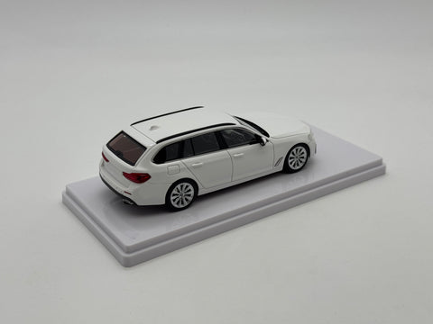 STARS 1/43 BMW 5 Series Touring UK Emergency Vehicle DIY Bundle