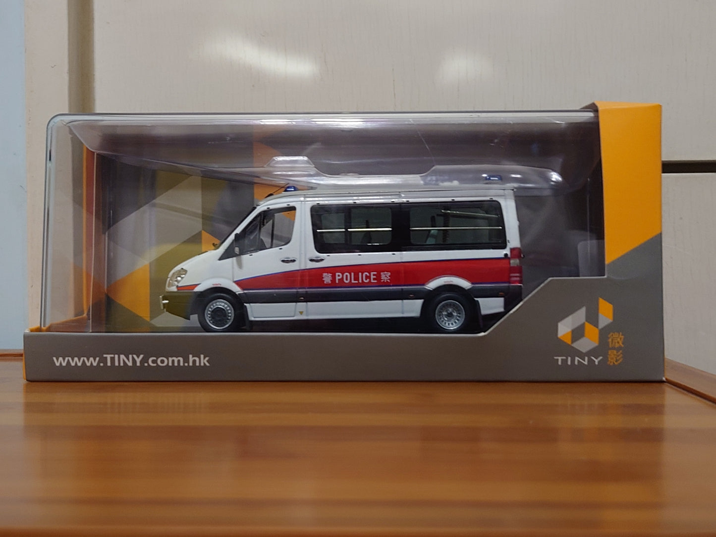 🇭🇰 Tiny 1/43 Mercedes-Benz Sprinter Hong Kong Police Emergency Unit Model