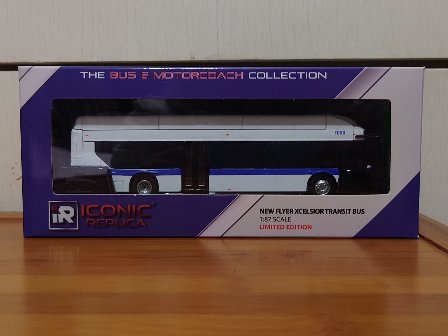 🇫🇷 Iconia Replica 1/87 New Flyer Xclestor MTA Bus Code 3 Modèle